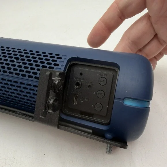 Sony SRS-XB22 Wireless Portable Speaker Extra Bass Waterproof Blue With Aux - Picture 4 of 6